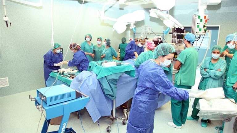 Los jiennenses esperan 56 días para una operación