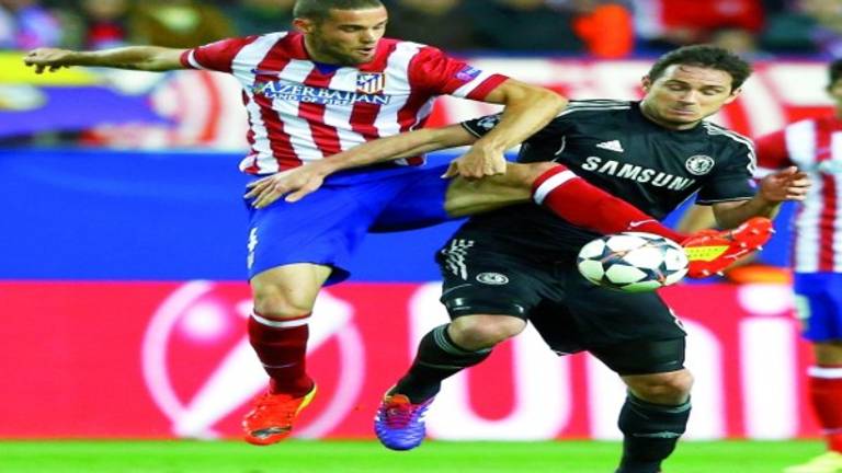 El Atlético domina pero no vence la resistencia de Mourinho El Atlético domina pero no vence la resistencia de Mourinho