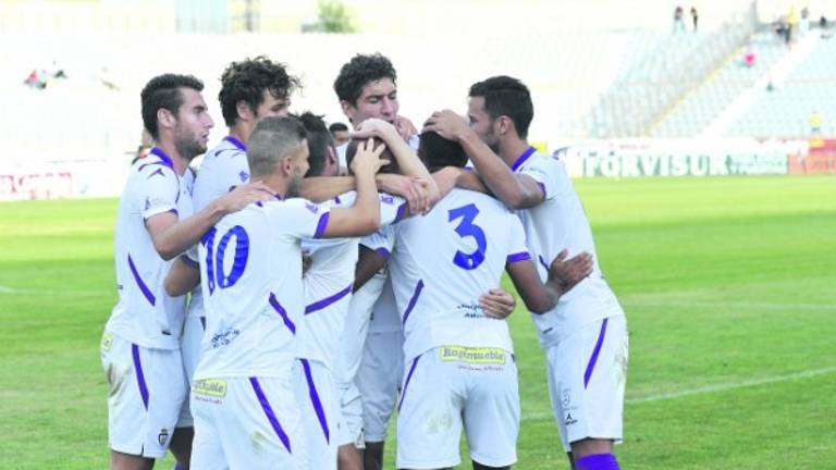 El Real Jaén solo suma un punto en Melilla (1-1) El Real Jaén solo suma un punto en Melilla (1-1)