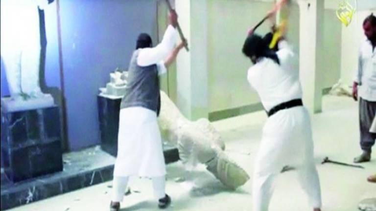 EI destruye un museo en Irak EI destruye un museo en Irak