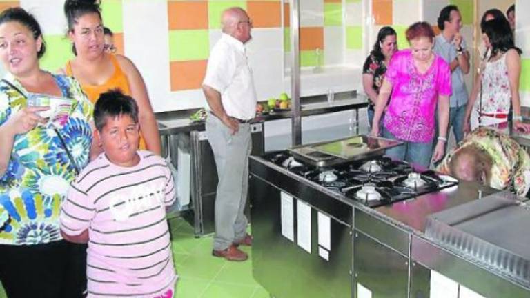 “Santa Clara” abre para dar desayunos y ducha a personas sin hogar “Santa Clara” abre para dar desayunos y ducha a personas sin hogar