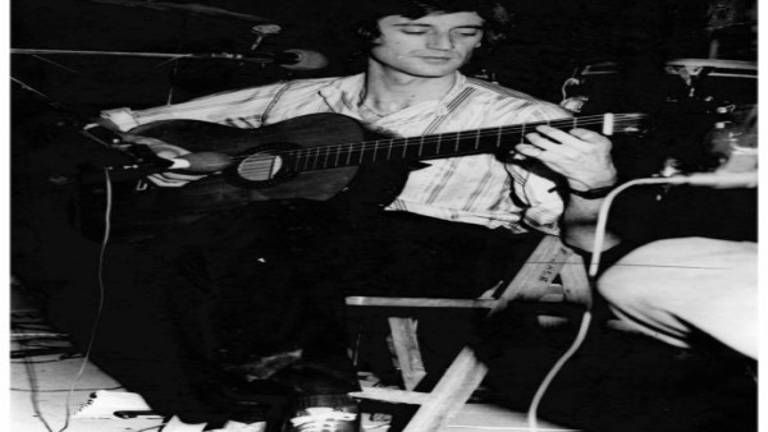 Adiós a un cantautor que marcó la música andaluza Adiós a un cantautor que marcó la música andaluza