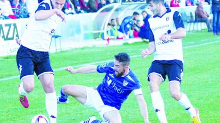 El Linares Deportivo, un equipo con dos caras diferentes El Linares Deportivo, un equipo con dos caras diferentes