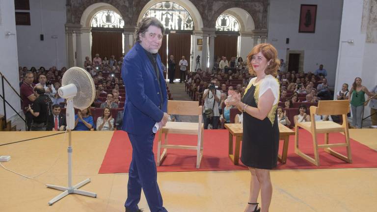 Joaquín Sabina: “En el periódico me llamaban el flaco” Joaquín Sabina: “En el periódico me llamaban el flaco”