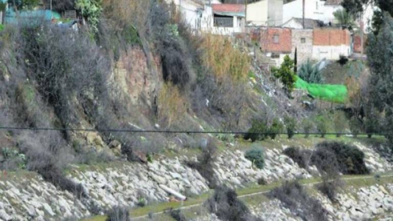 Trabajos para la sujeción de taludes en el Guadalimar Trabajos para la sujeción de taludes en el Guadalimar