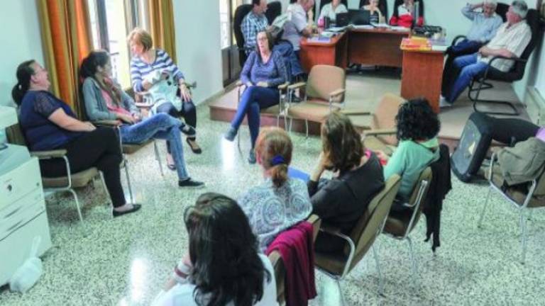 Primer paso para “echar” al secretario Primer paso para “echar” al secretario