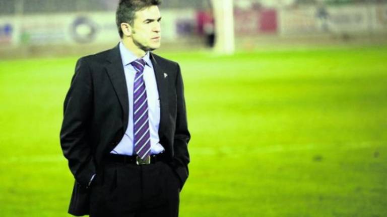 El Real Jaén acelera el fichaje del entrenador El Real Jaén acelera el fichaje del entrenador