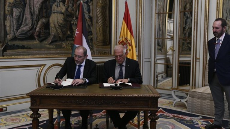 El Supremo suspende a Puigdemont en el Parlament