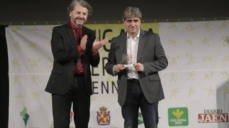 Un aplauso al esfuerzo y la dedicación Un aplauso al esfuerzo y la dedicación
