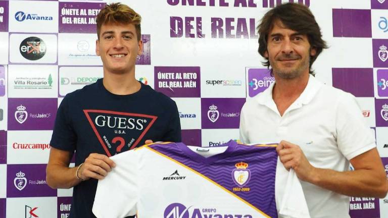 Raúl García: “Fue una sorpresa que me llamará el Real Jaén” Raúl García: “Fue una sorpresa que me llamará el Real Jaén”
