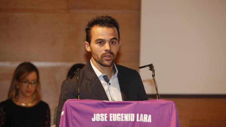 El lateral diestro que resume una filosofía de club El lateral diestro que resume una filosofía de club