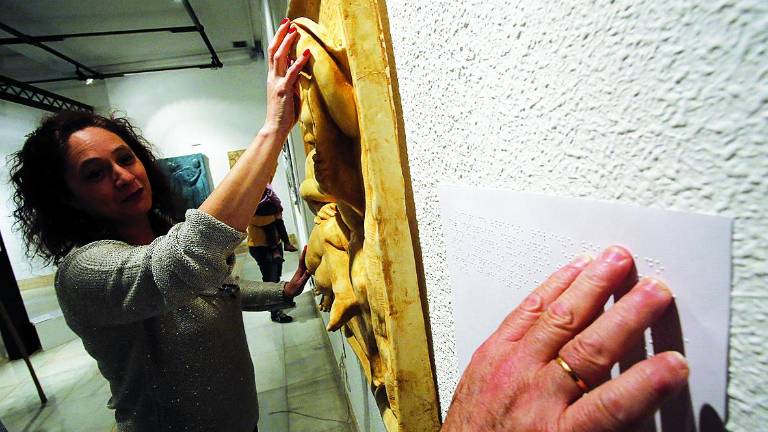 Una muestra para sentir la piel de la escultura en Arquitectos Una muestra para sentir la piel de la escultura en Arquitectos