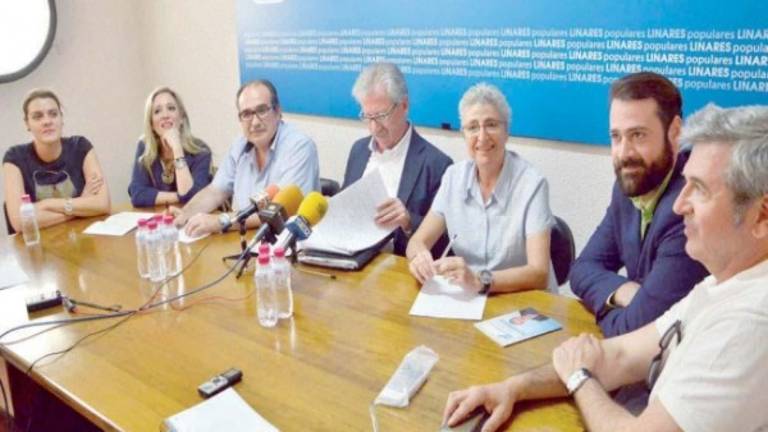 El PP celebra con ausencias su legislatura en la oposición El PP celebra con ausencias su legislatura en la oposición