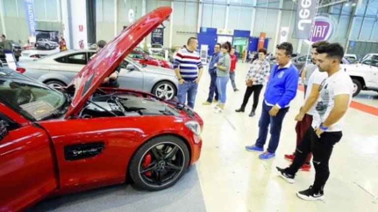 400 coches “buscan” conductor 400 coches “buscan” conductor