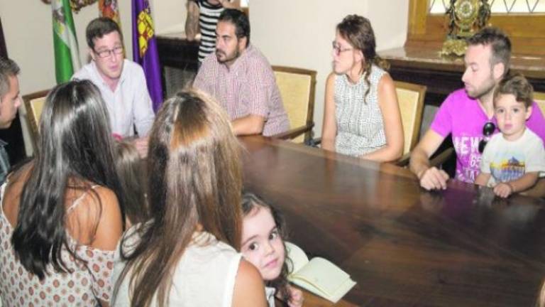 El Ayuntamiento tiende su mano a los padres del Bulevar El Ayuntamiento tiende su mano a los padres del Bulevar