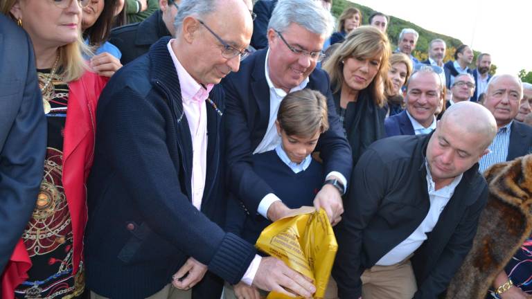 Fernández de Moya celebra las fiestas “entre amigos” Fernández de Moya celebra las fiestas “entre amigos”