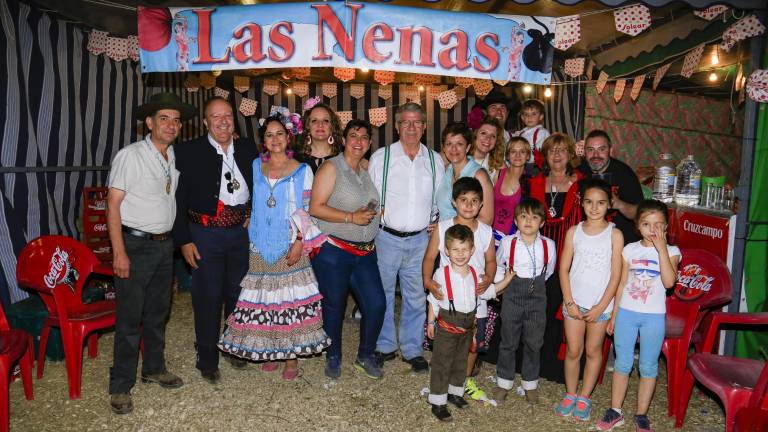 Una fiesta de familias y amigos