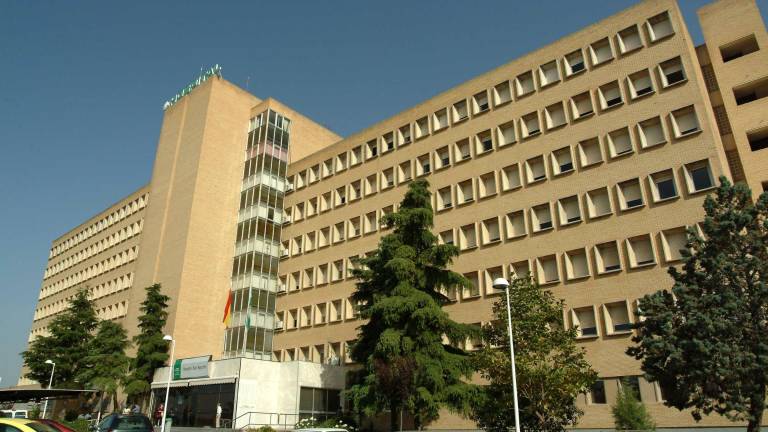 Dos personas atendidas por un incendio en Linares Dos personas atendidas por un incendio en Linares