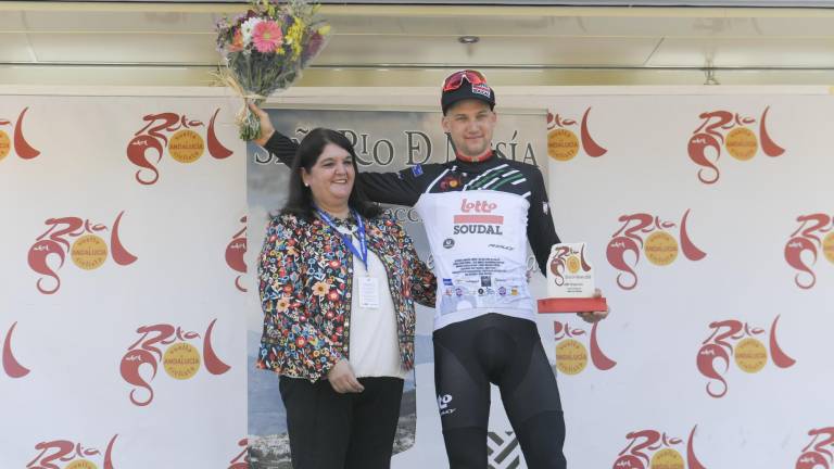 Tim Wellens es un extraterrestre en el mar de olivos de Jaén