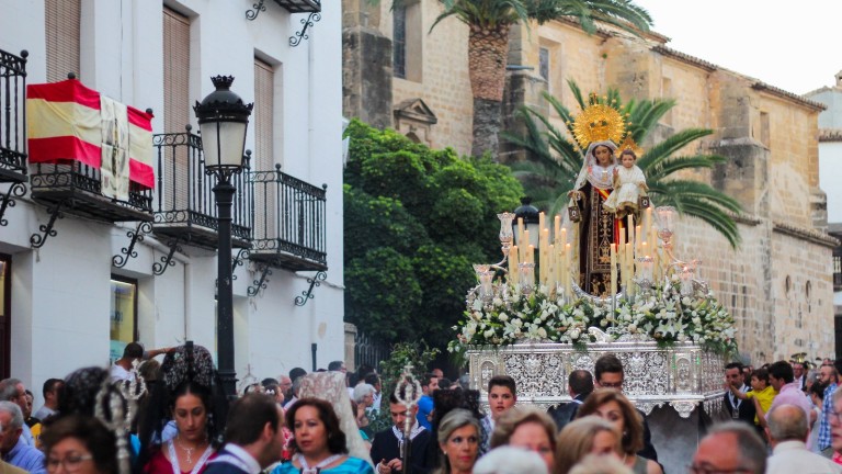 La Virgen del Carmen deslumbra en Baeza