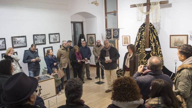 Muestra fotográfica de Las Angustias Muestra fotográfica de Las Angustias