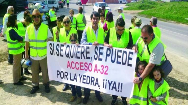 El PP matiza que el nuevo enlace con la A-32 se licitará en unos meses El PP matiza que el nuevo enlace con la A-32 se licitará en unos meses