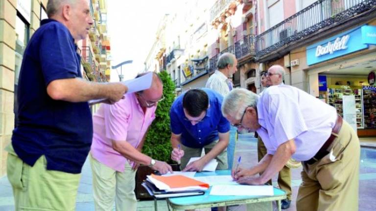 Facua pide la retirada de las nuevas tasas del cementerio