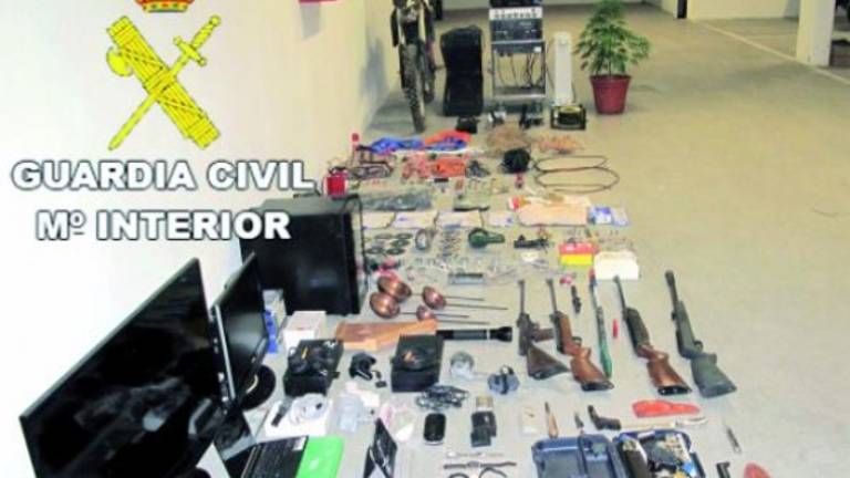 Desmantelada una banda con más de 40 robos en su haber Desmantelada una banda con más de 40 robos en su haber