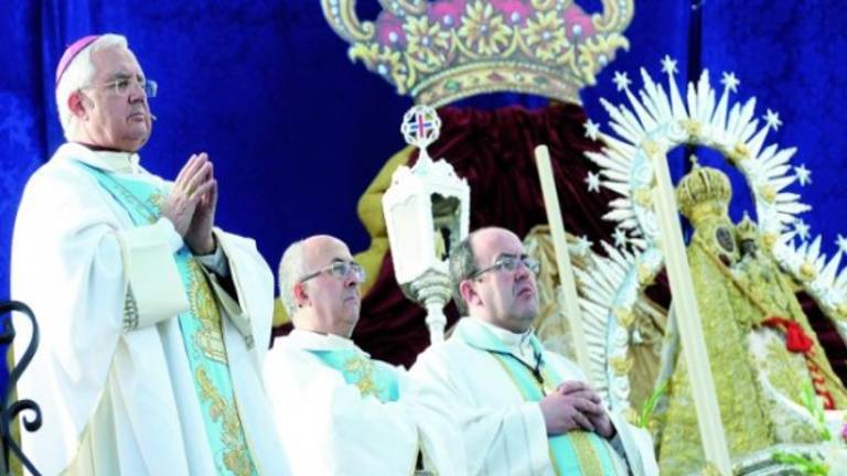 Con la mirada en el Vaticano