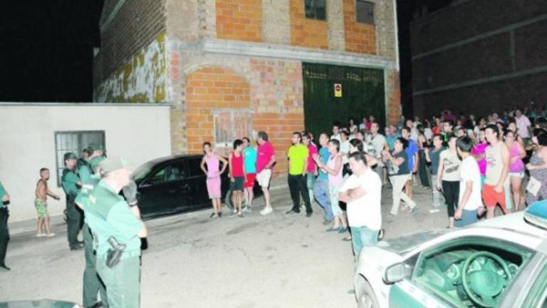 Asociaciones gitanas, en pie de guerra por Castellar Asociaciones gitanas, en pie de guerra por Castellar