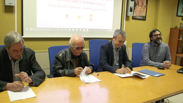 El yacimiento de Iliturgi entra en la Ruta de los Fenicios El yacimiento de Iliturgi entra en la Ruta de los Fenicios