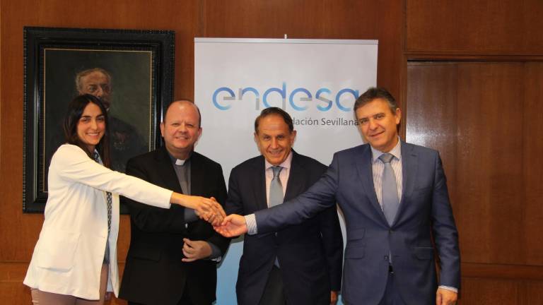 San Pedro Apóstol de Mengíbar estrenará iluminación artística San Pedro Apóstol de Mengíbar estrenará iluminación artística