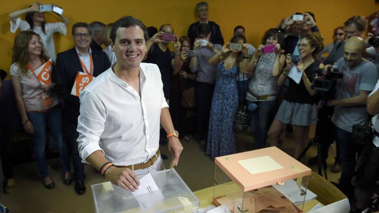 Los candidatos a presidente llaman a la participación para aclarar el futuro del país Los candidatos a presidente llaman a la participación para aclarar el futuro del país