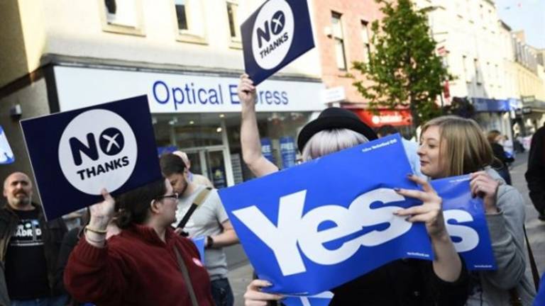 Un nuevo sondeo sitúa el 'no' a la independencia de Escocia en el 53 por ciento Un nuevo sondeo sitúa el 'no' a la independencia de Escocia en el 53 por ciento