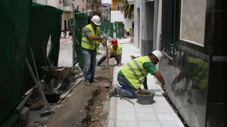 Obras de mejora en la calle Fuenclara Obras de mejora en la calle Fuenclara