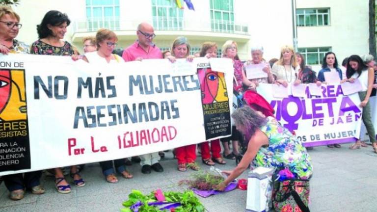 A prisión por intentar ensartar a su exmujer con una horca A prisión por intentar ensartar a su exmujer con una horca