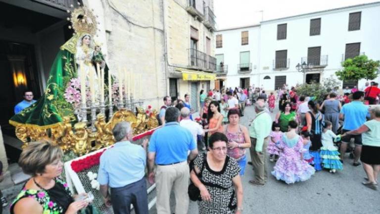 Carchelejo.- Entregados a una colorida tradición