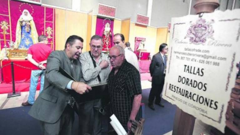 Más de siete mil visitantes resucitan la feria cofrade Más de siete mil visitantes resucitan la feria cofrade