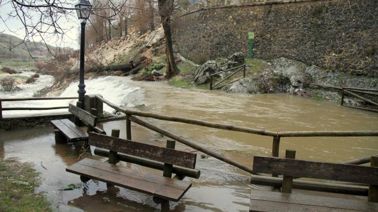 Esperanzados en las nevadas para ver “renacer” el río Segura