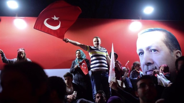 Erdogan gana el referéndum por la reforma constitucional