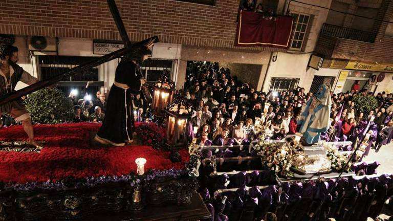 Una intensa devoción al Nazareno Una intensa devoción al Nazareno