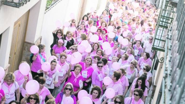 Dosis de ánimo a las mujeres que sufren cáncer de mama Dosis de ánimo a las mujeres que sufren cáncer de mama