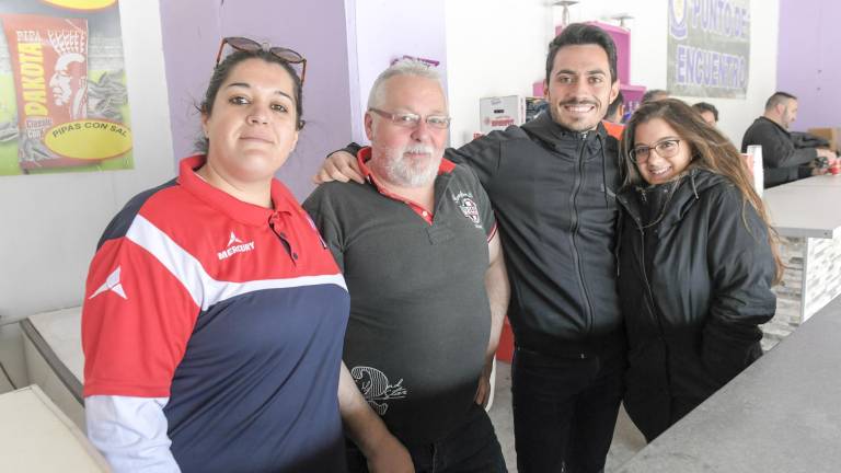 Paella, amigos, buena música y una gran pasión por el Real Jaén Paella, amigos, buena música y una gran pasión por el Real Jaén