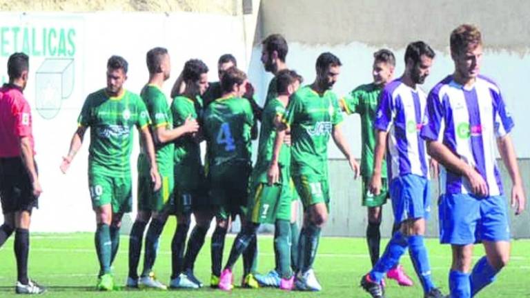 Ángel decide ante el colista Ángel decide ante el colista