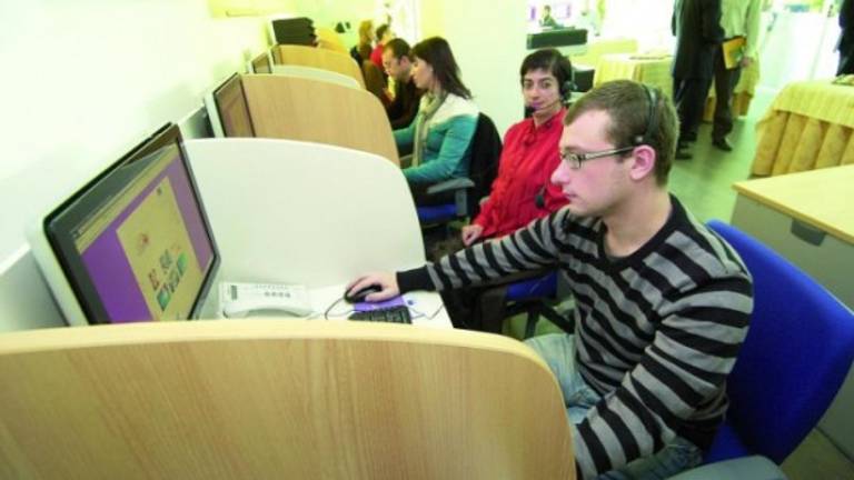 Acusados de hacer contratos ficticios para cobrar ayudas Acusados de hacer contratos ficticios para cobrar ayudas