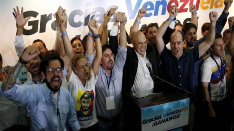 Victoria para la oposición de Maduro en las mesas electorales de Venezuela Victoria para la oposición de Maduro en las mesas electorales de Venezuela