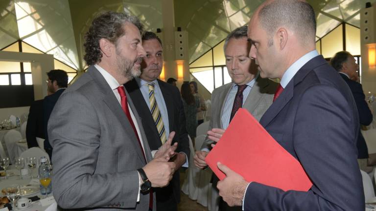 “Invertimos en futuro y riqueza” “Invertimos en futuro y riqueza”