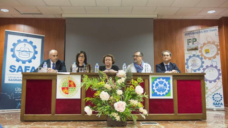 Jornadas para acercar las empresas a las aulas Jornadas para acercar las empresas a las aulas