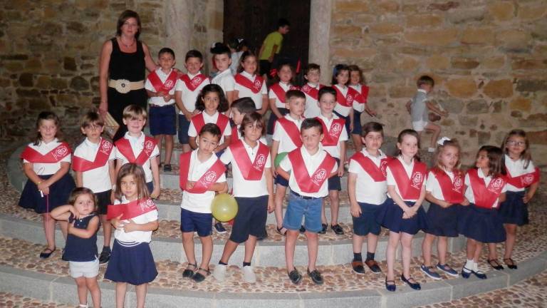Los “peques” se gradúan Los “peques” se gradúan