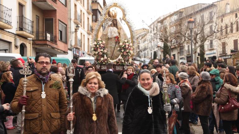 La Candelaria sale pese a la amenaza de nevada